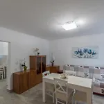 Apartmán Apartmenst Saban 1709 *