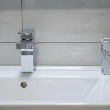 Apartmenst Saban 1709 アパート *