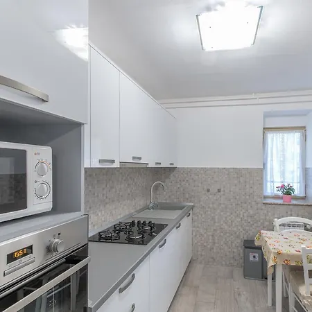 Apartmenst Saban 1709 アパート